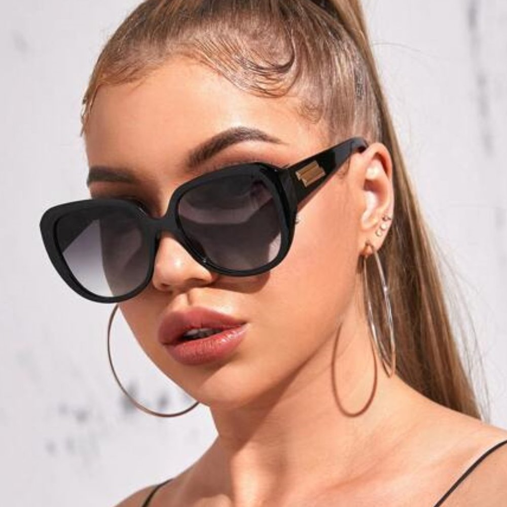 Acrylic Frame Sunglasses With Case